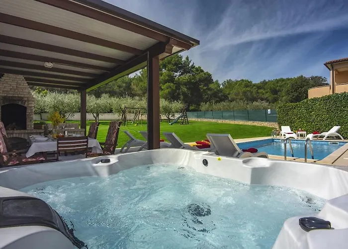 In With Swimming Pool Villa